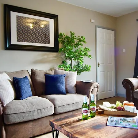 Hambleton House Apartment *